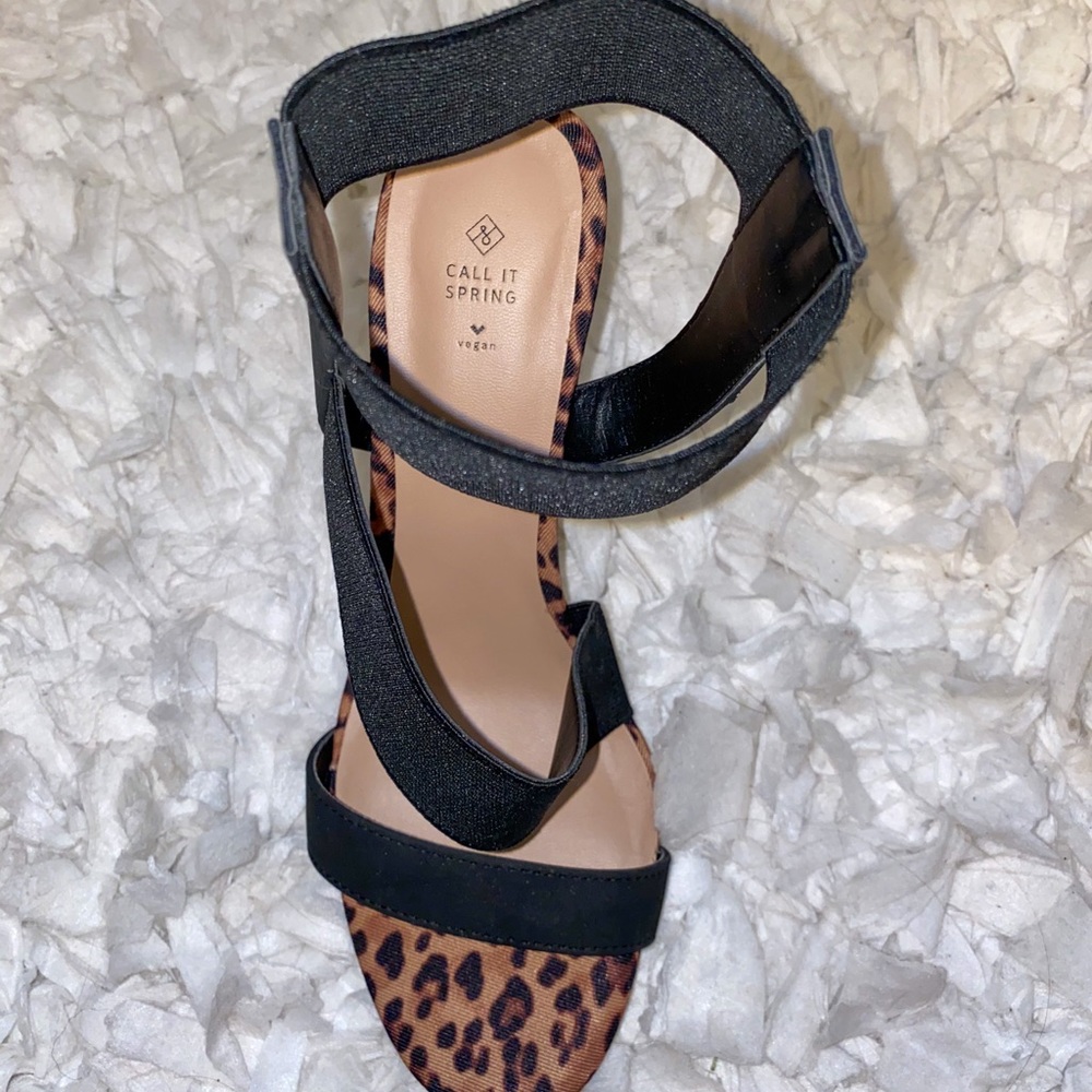 Call It Spring Heels Size 9 - Picture 2 of 3